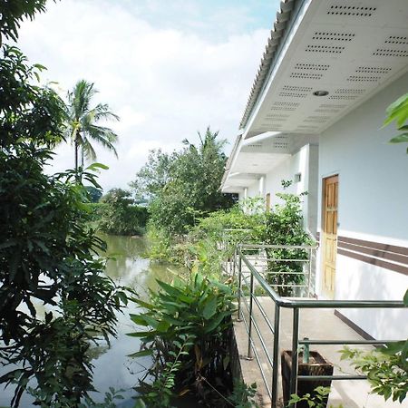 Baanpooya Hotel And Resort Tak Exterior foto